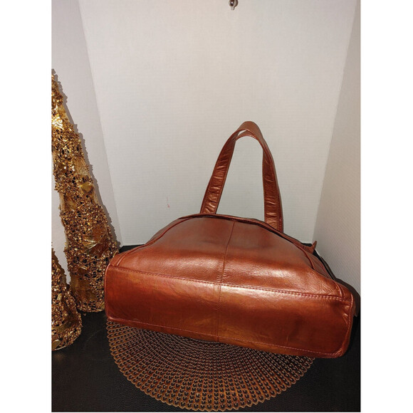 Kenneth Cole Leather Tote - Picture 6 of 9